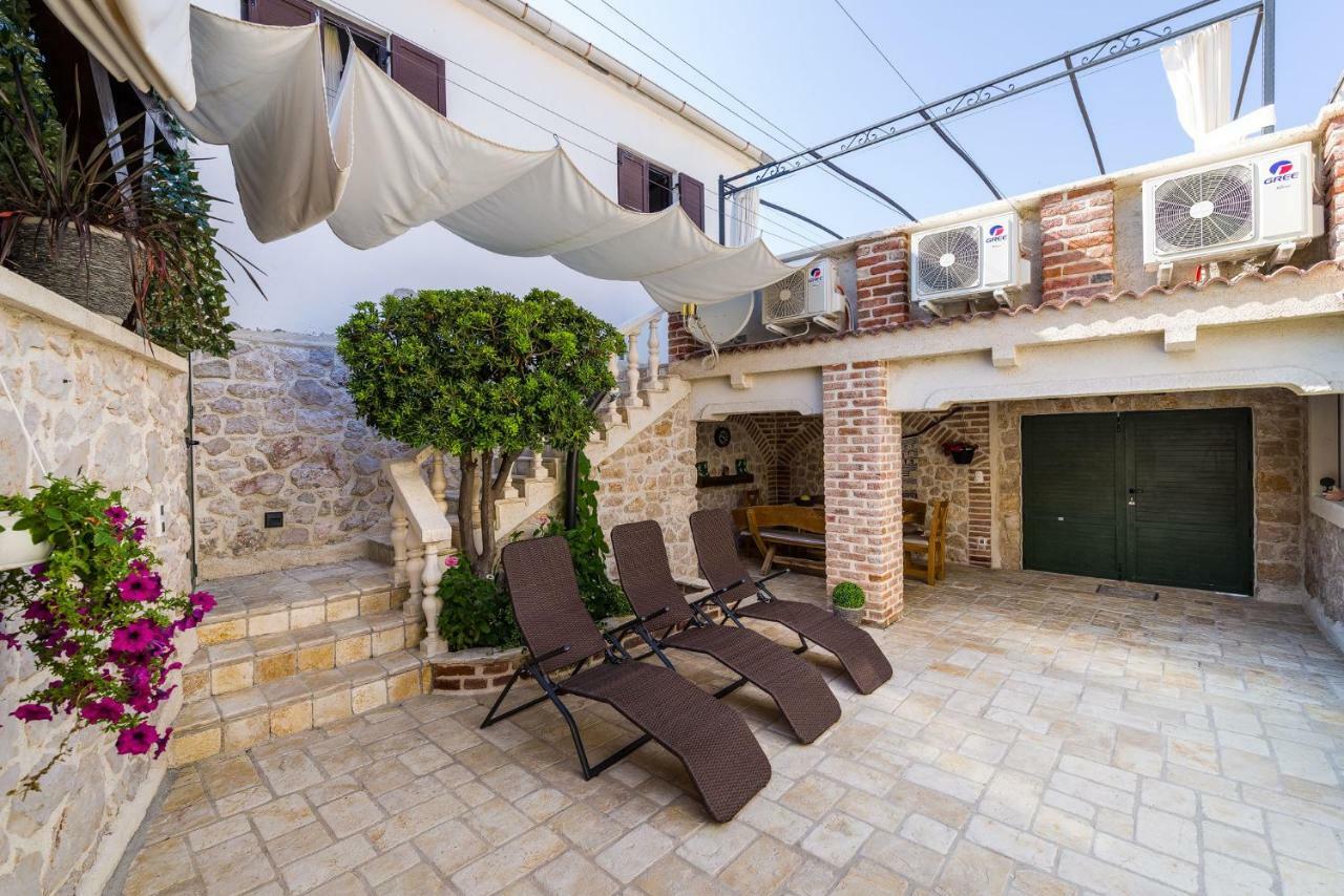 Villa Stone House Ražanac Esterno foto